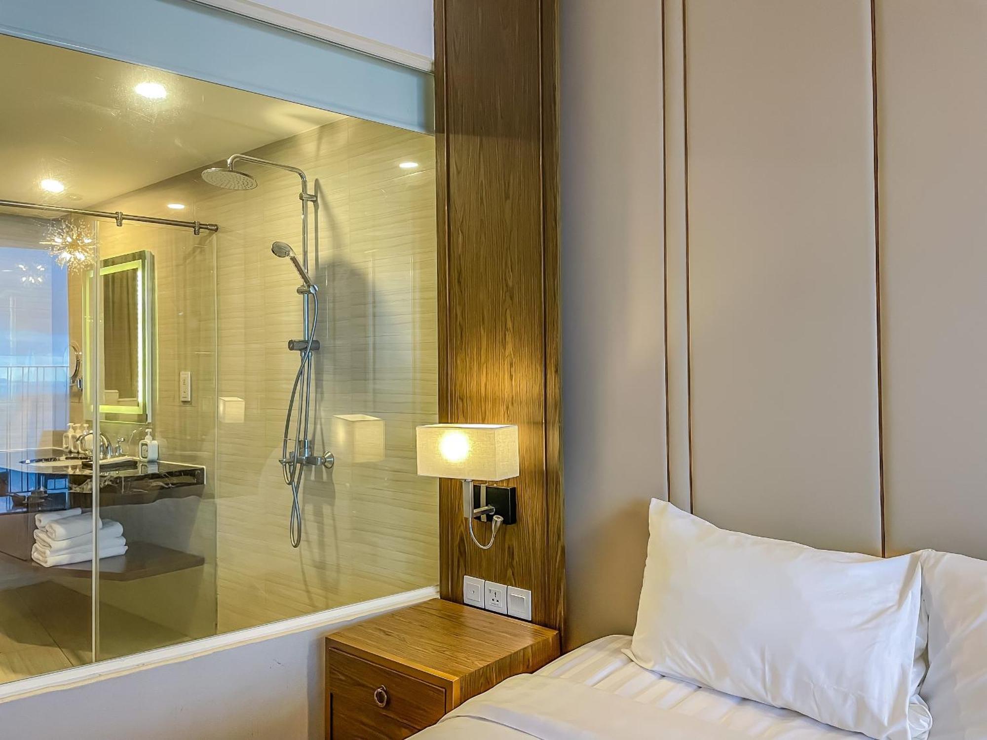 Luxury Seaview Panorama Nha Trang By Luna Exterior foto